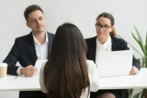 Rủi ro lừa đảo trong EB-3: Cách nhận diện hợp đồng giả & công ty ảo 9 Đánh giá nhà tuyển dụng tại Mỹ